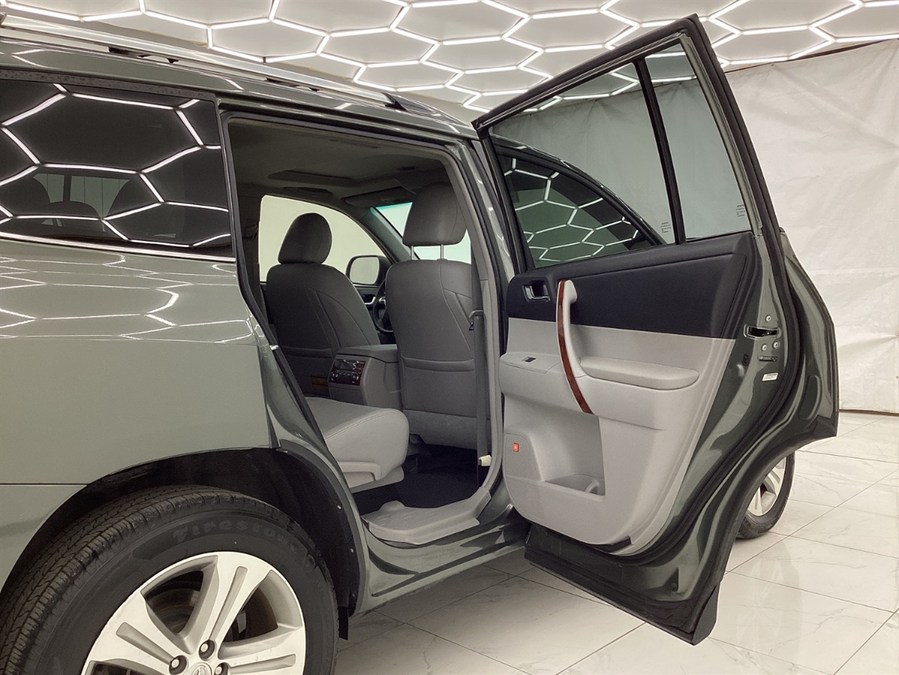 Toyota Highlander 4WD 4dr V6 Limited (Natl) 2012