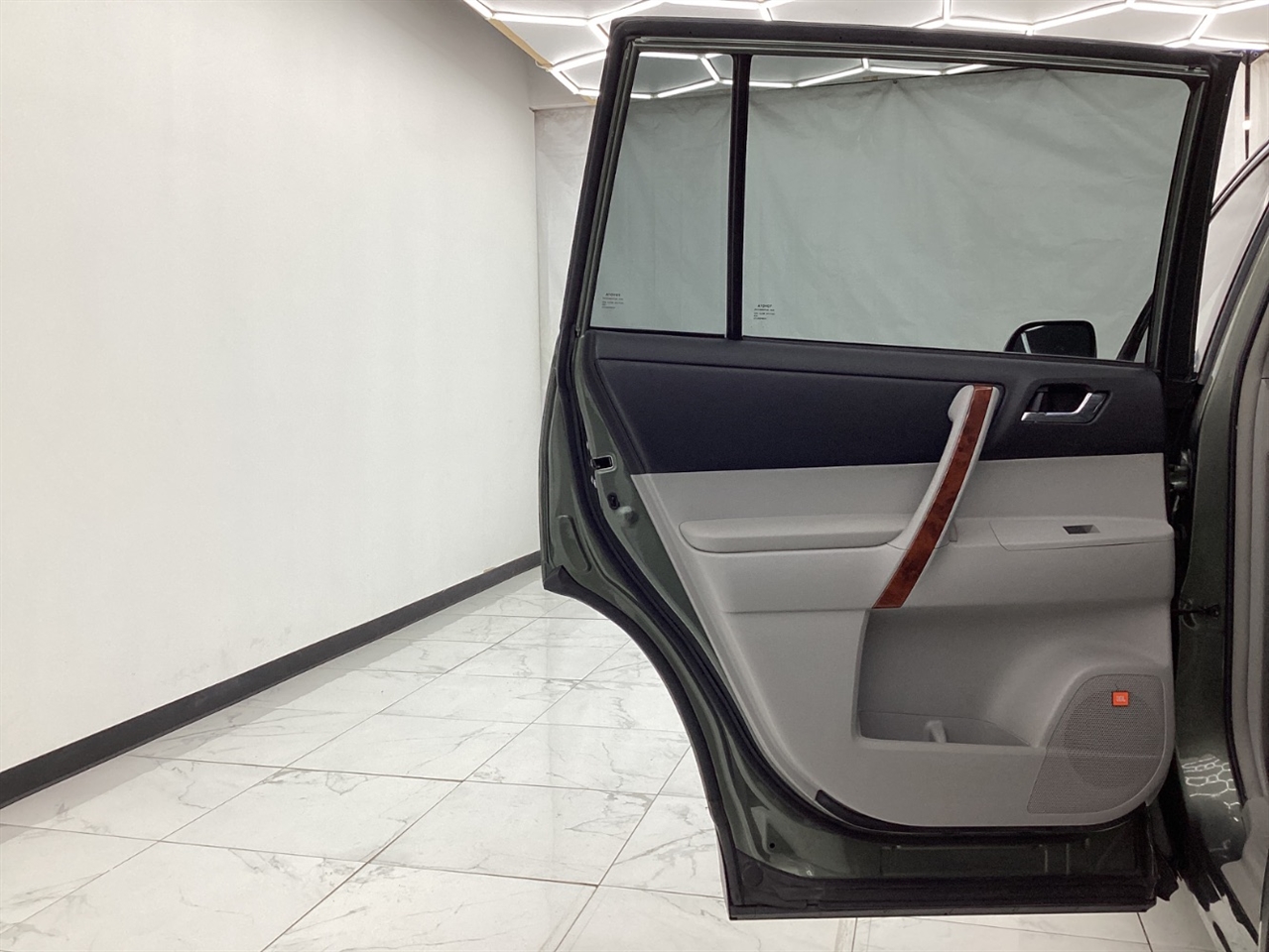 Toyota Highlander 4WD 4dr V6 Limited (Natl) 2012