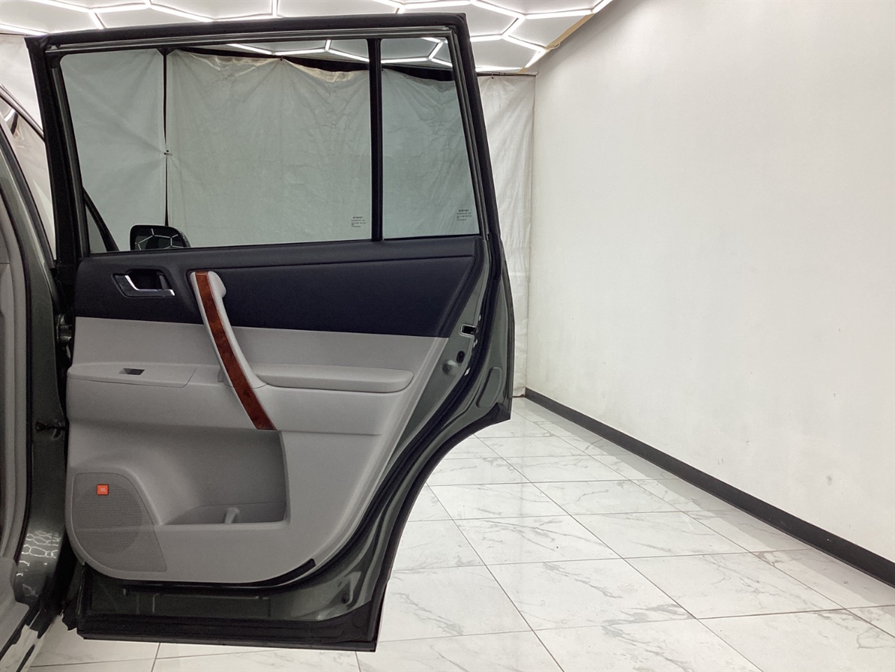 Toyota Highlander 4WD 4dr V6 Limited (Natl) 2012