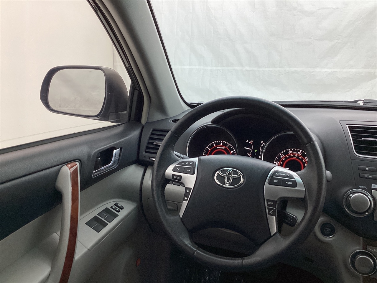 Toyota Highlander 4WD 4dr V6 Limited (Natl) 2012