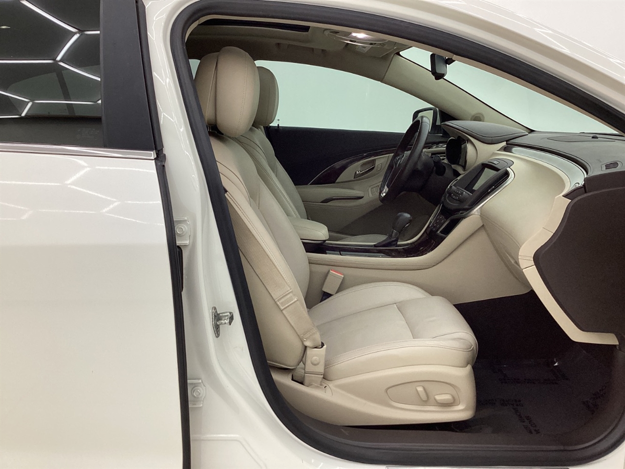 Buick LaCrosse 4dr Sdn Leather FWD 2014