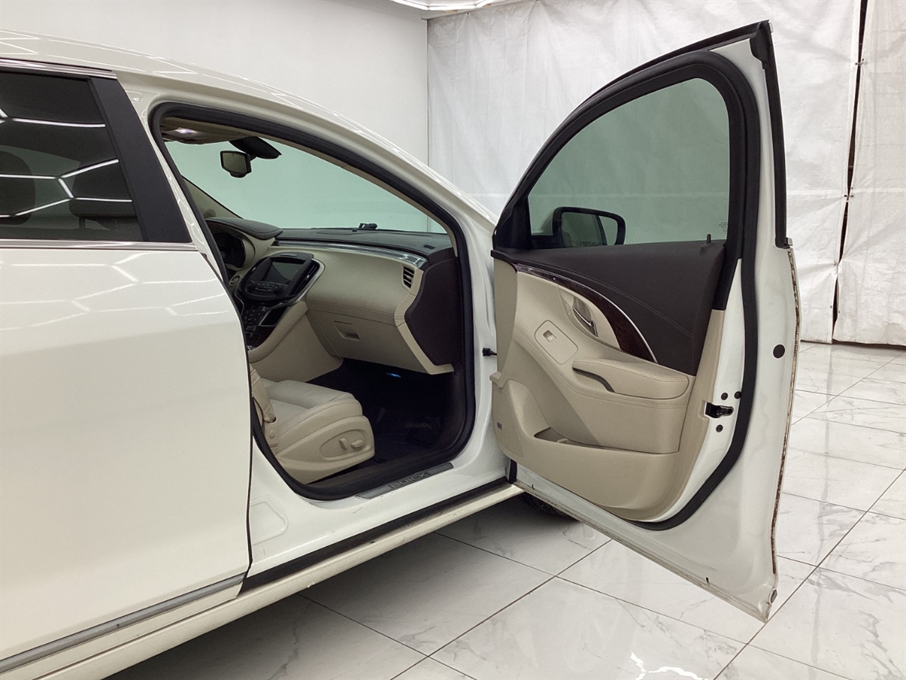 Buick LaCrosse 4dr Sdn Leather FWD 2014