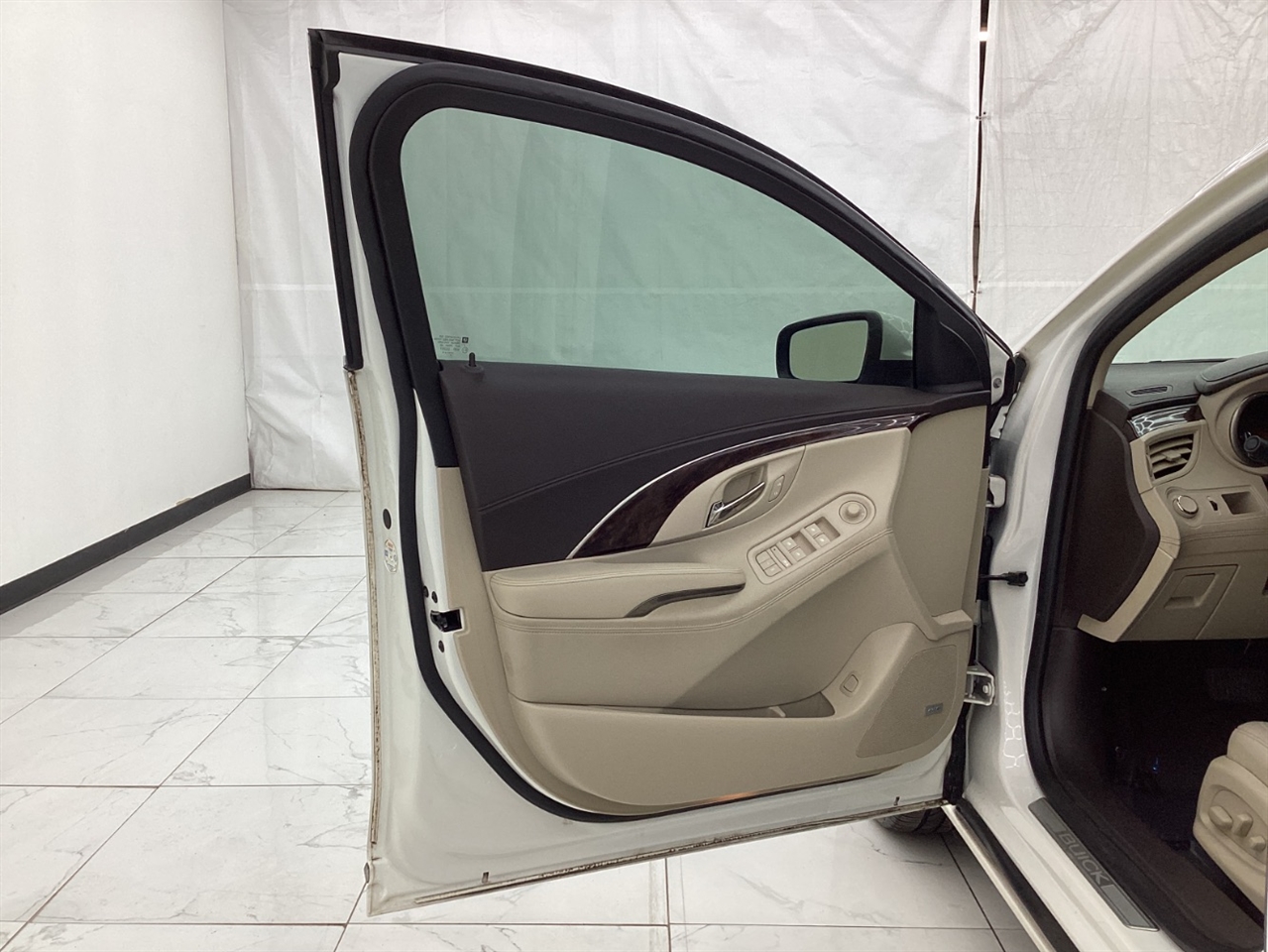 Buick LaCrosse 4dr Sdn Leather FWD 2014