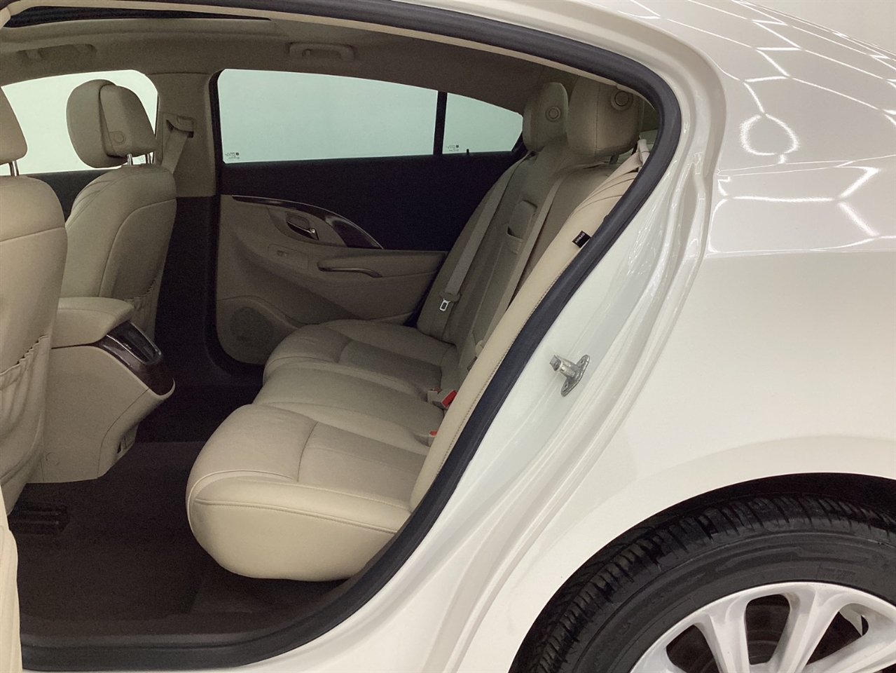 Buick LaCrosse 4dr Sdn Leather FWD 2014