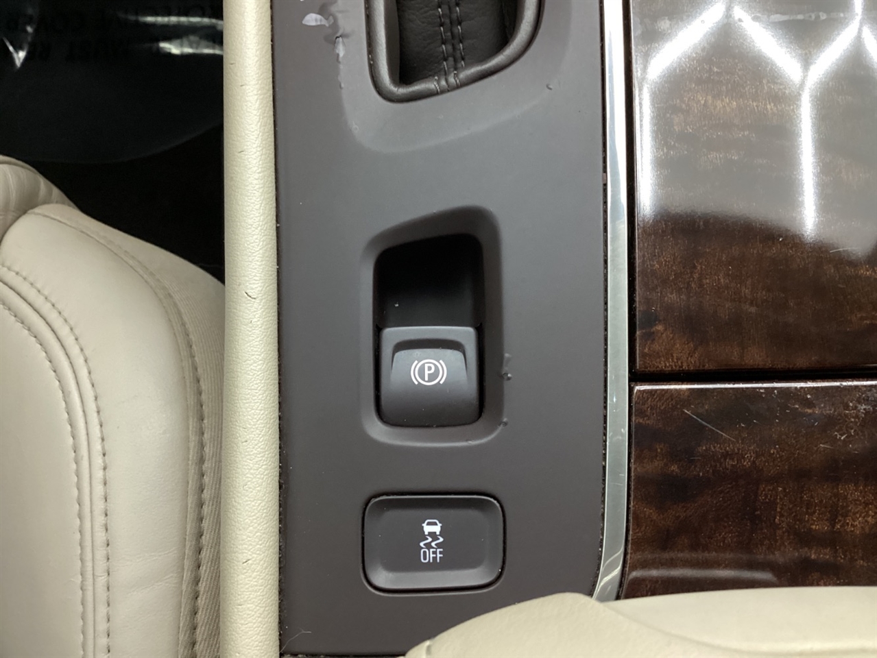 Buick LaCrosse 4dr Sdn Leather FWD 2014