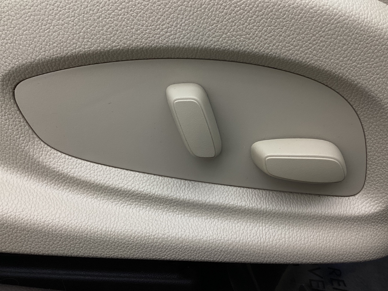 Buick LaCrosse 4dr Sdn Leather FWD 2014