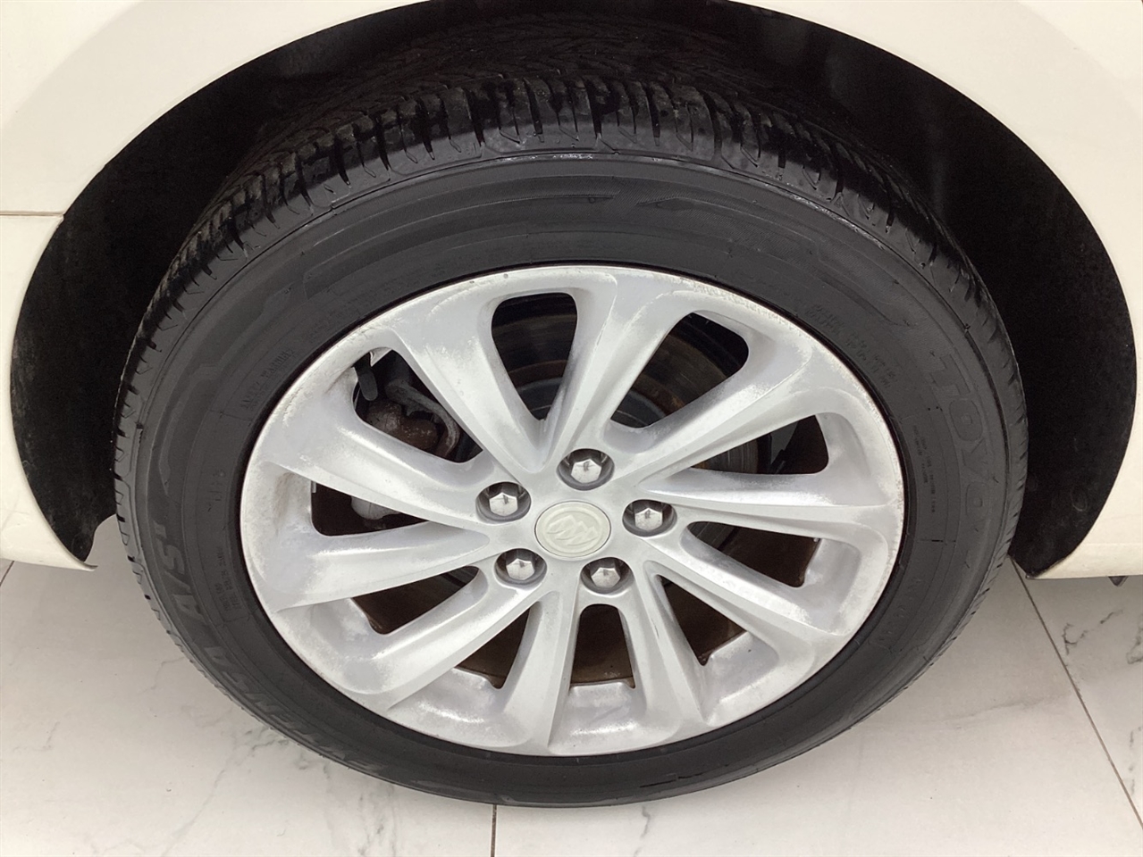 Buick LaCrosse 4dr Sdn Leather FWD 2014