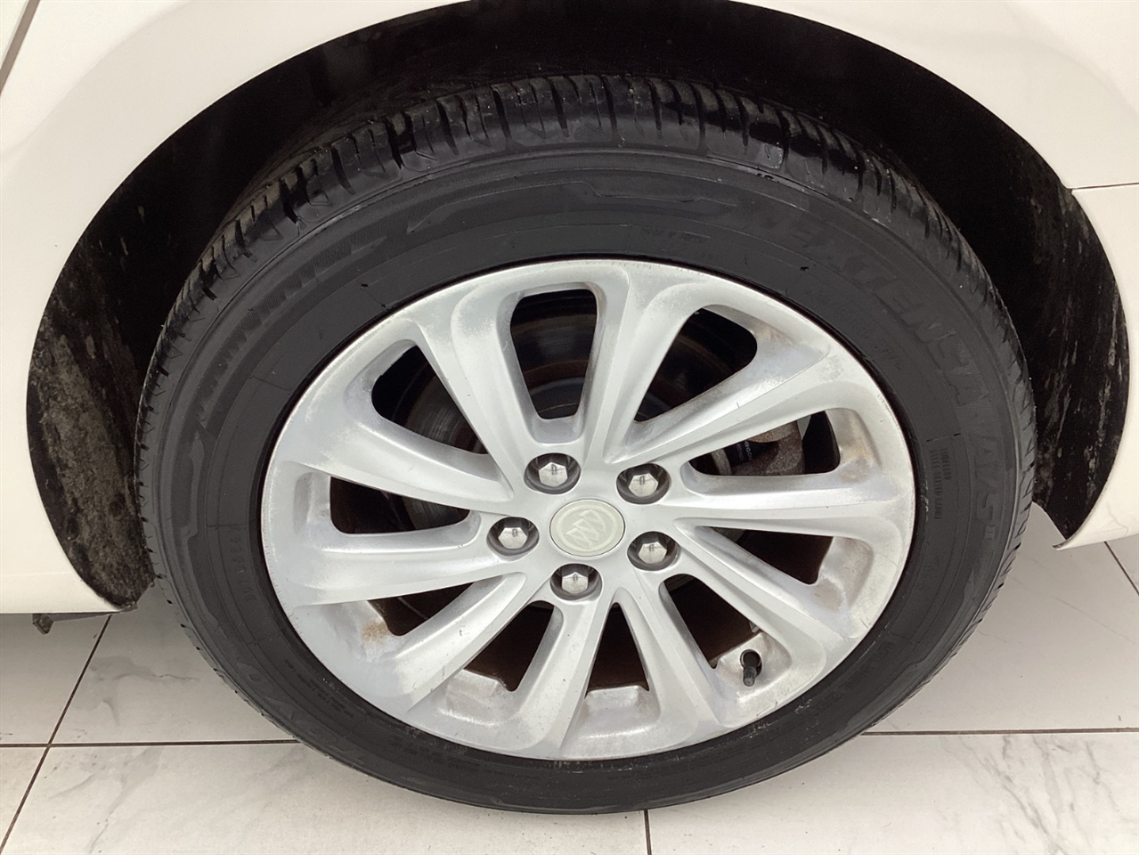 Buick LaCrosse 4dr Sdn Leather FWD 2014