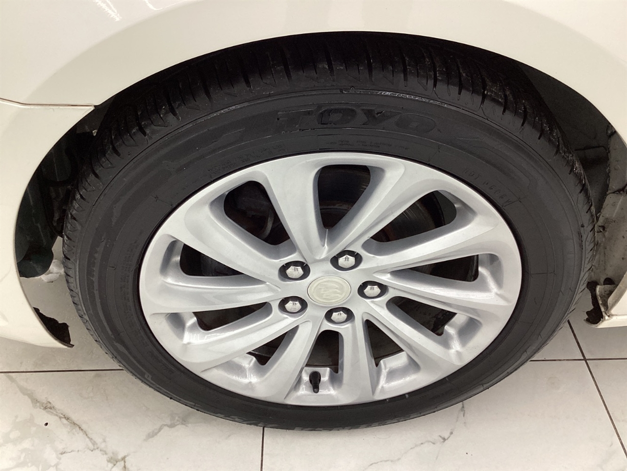 Buick LaCrosse 4dr Sdn Leather FWD 2014