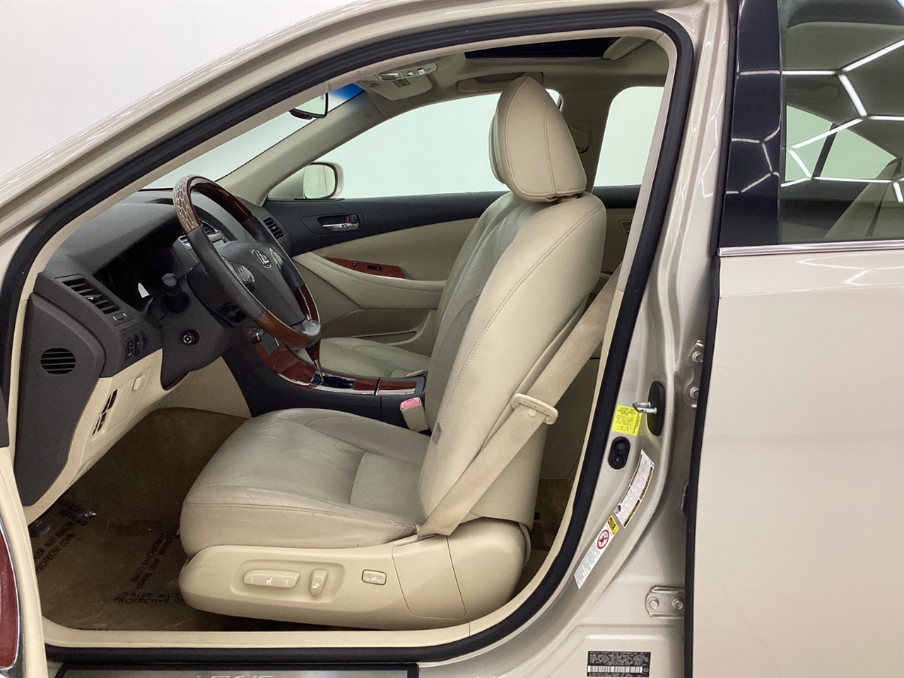 Lexus ES 350 4dr Sdn 2011