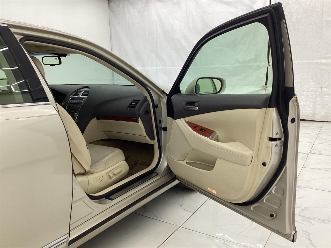 Lexus ES 350 4dr Sdn 2011