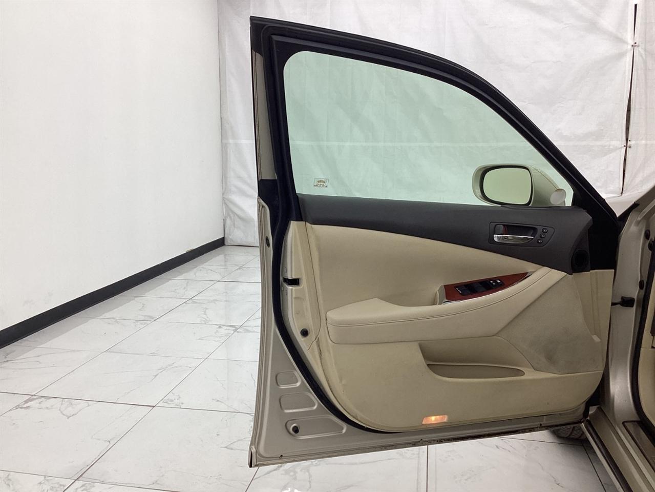 Lexus ES 350 4dr Sdn 2011