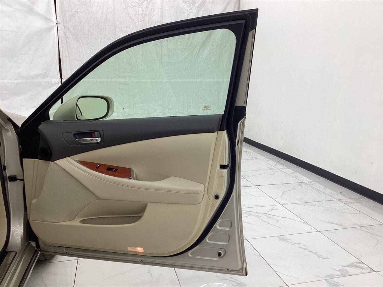 Lexus ES 350 4dr Sdn 2011