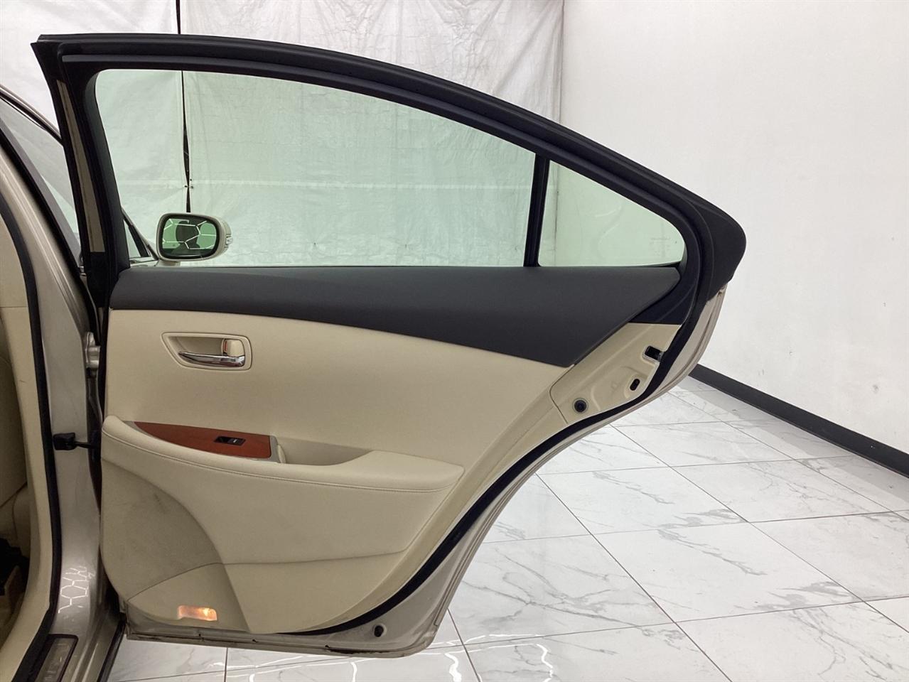 Lexus ES 350 4dr Sdn 2011