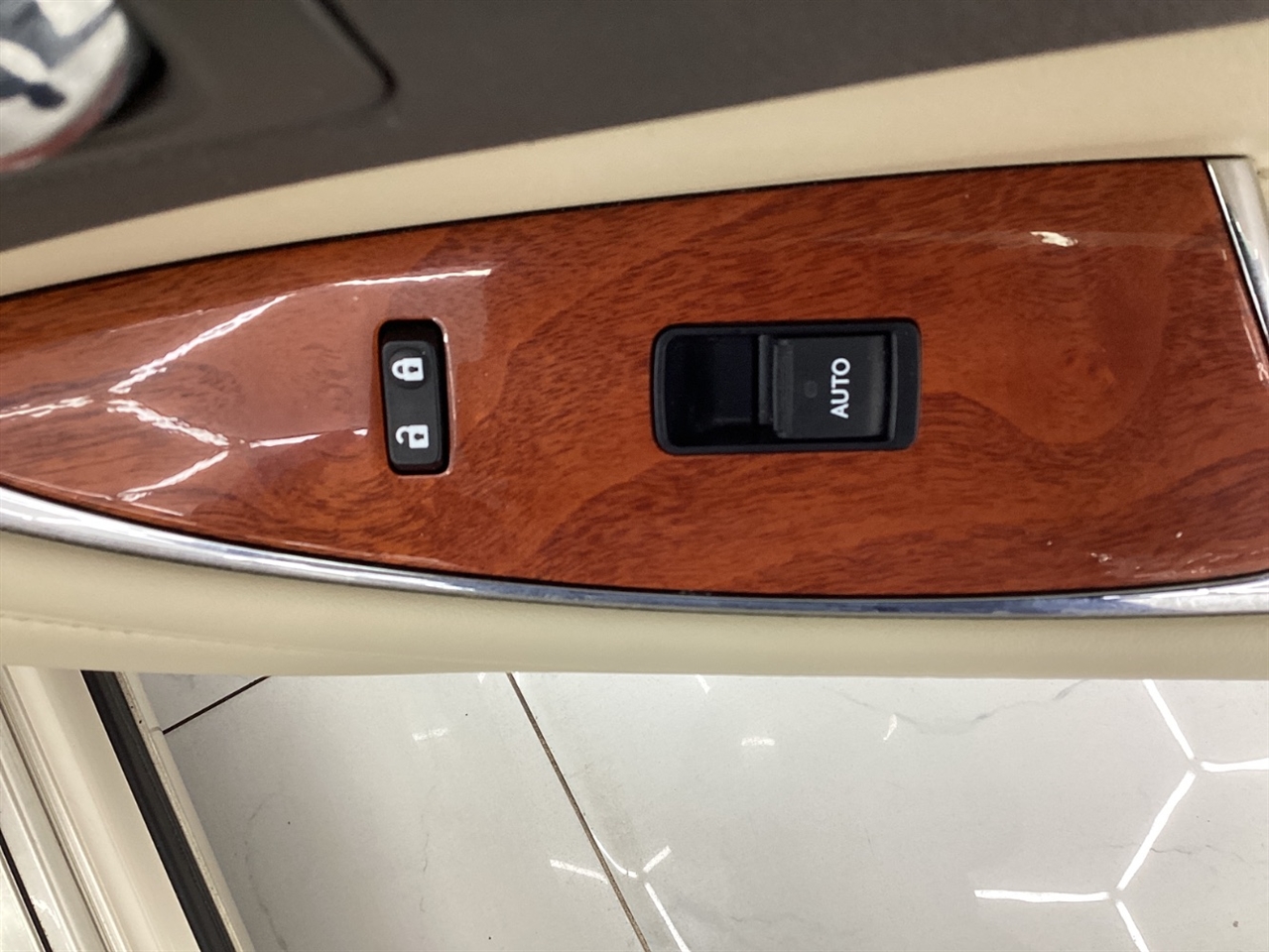 Lexus ES 350 4dr Sdn 2011