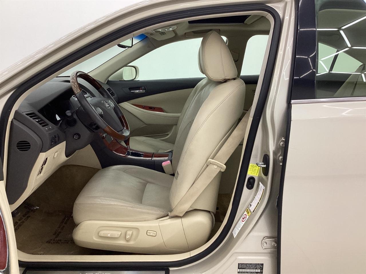 Lexus ES 350 4dr Sdn 2011