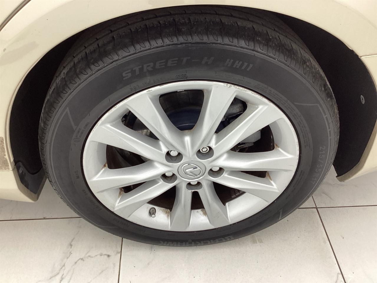 Lexus ES 350 4dr Sdn 2011
