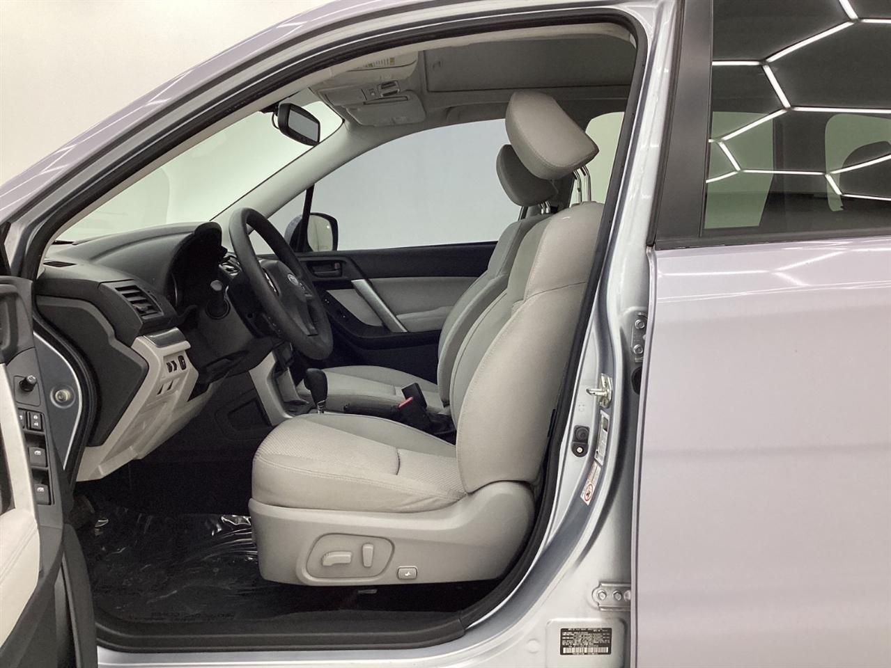 Subaru Forester 4dr CVT 2.5i Premium PZEV 2015