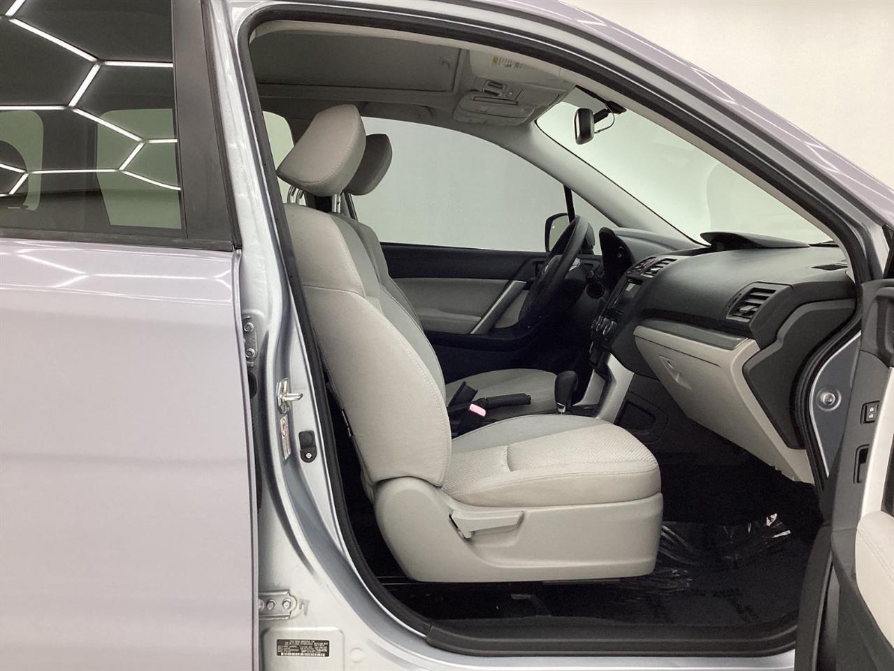 Subaru Forester 4dr CVT 2.5i Premium PZEV 2015