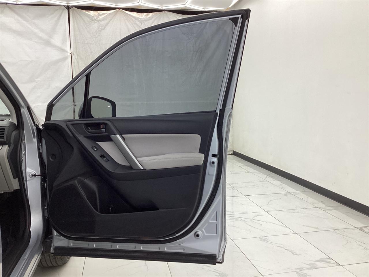 Subaru Forester 4dr CVT 2.5i Premium PZEV 2015