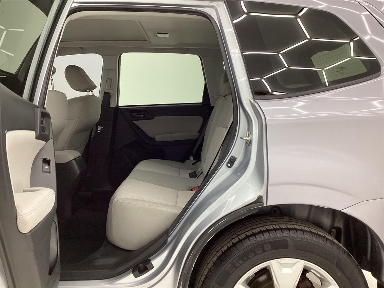 Subaru Forester 4dr CVT 2.5i Premium PZEV 2015