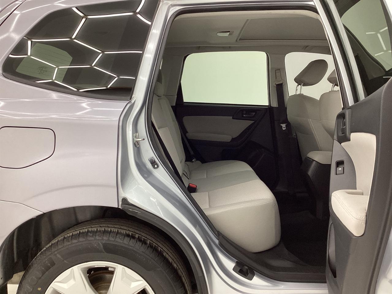 Subaru Forester 4dr CVT 2.5i Premium PZEV 2015