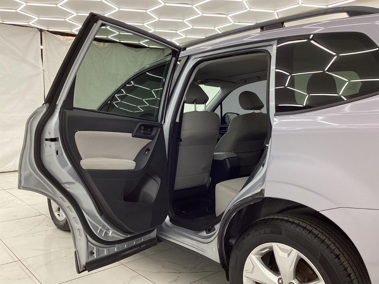 Subaru Forester 4dr CVT 2.5i Premium PZEV 2015