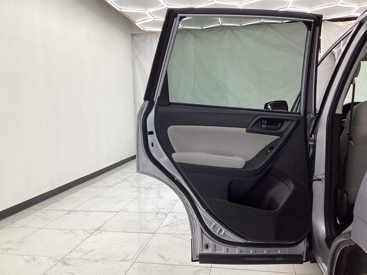 Subaru Forester 4dr CVT 2.5i Premium PZEV 2015