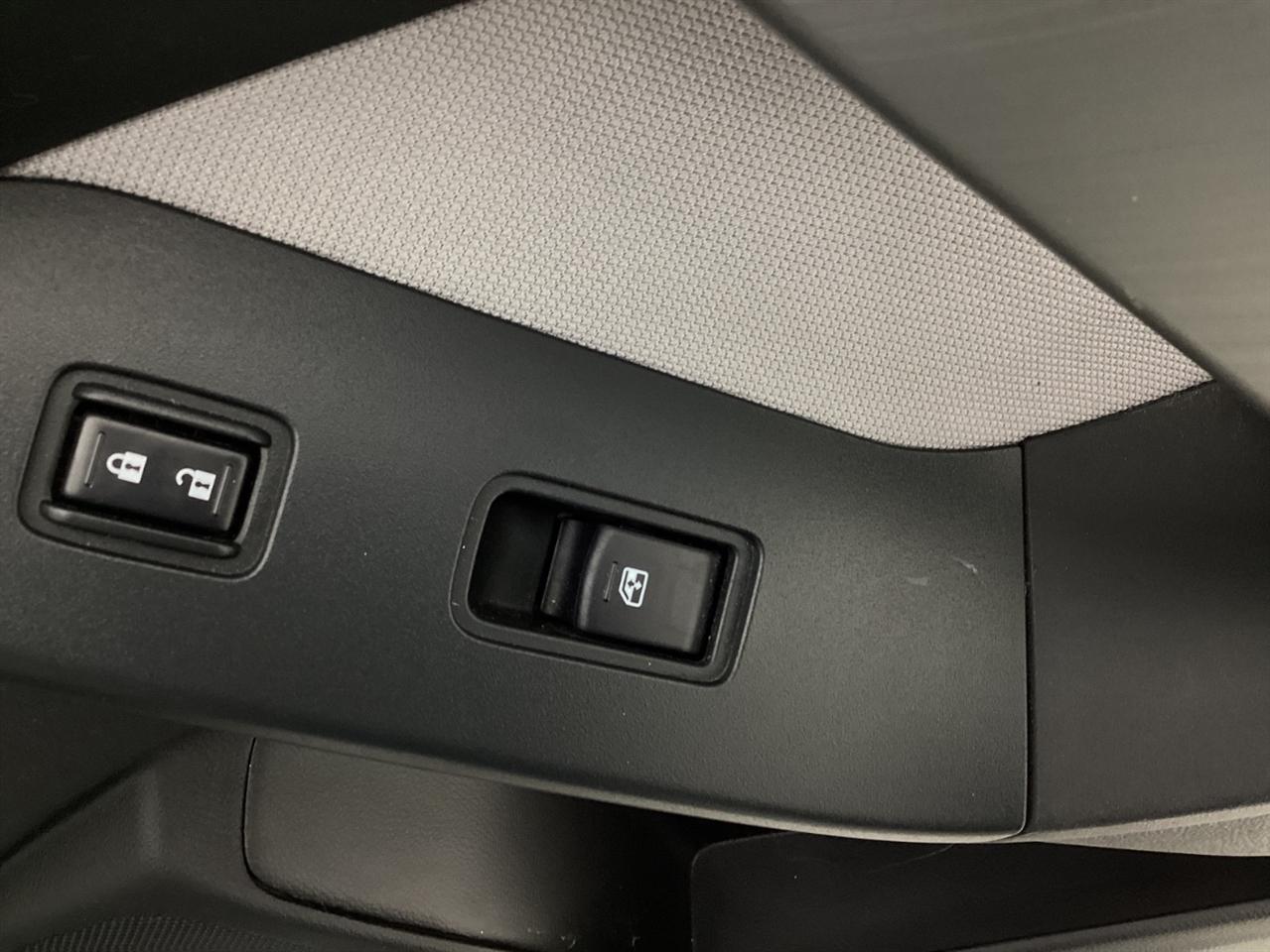 Subaru Forester 4dr CVT 2.5i Premium PZEV 2015