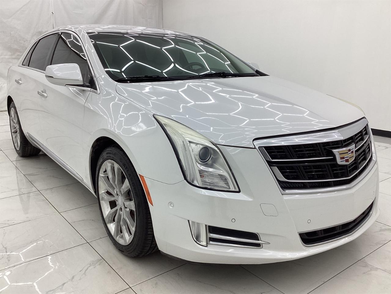 Cadillac XTS 4dr Sdn Luxury FWD 2017