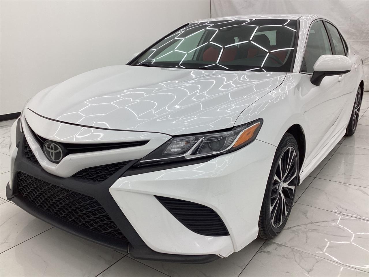 2020 Toyota Camry SE Auto (Natl)