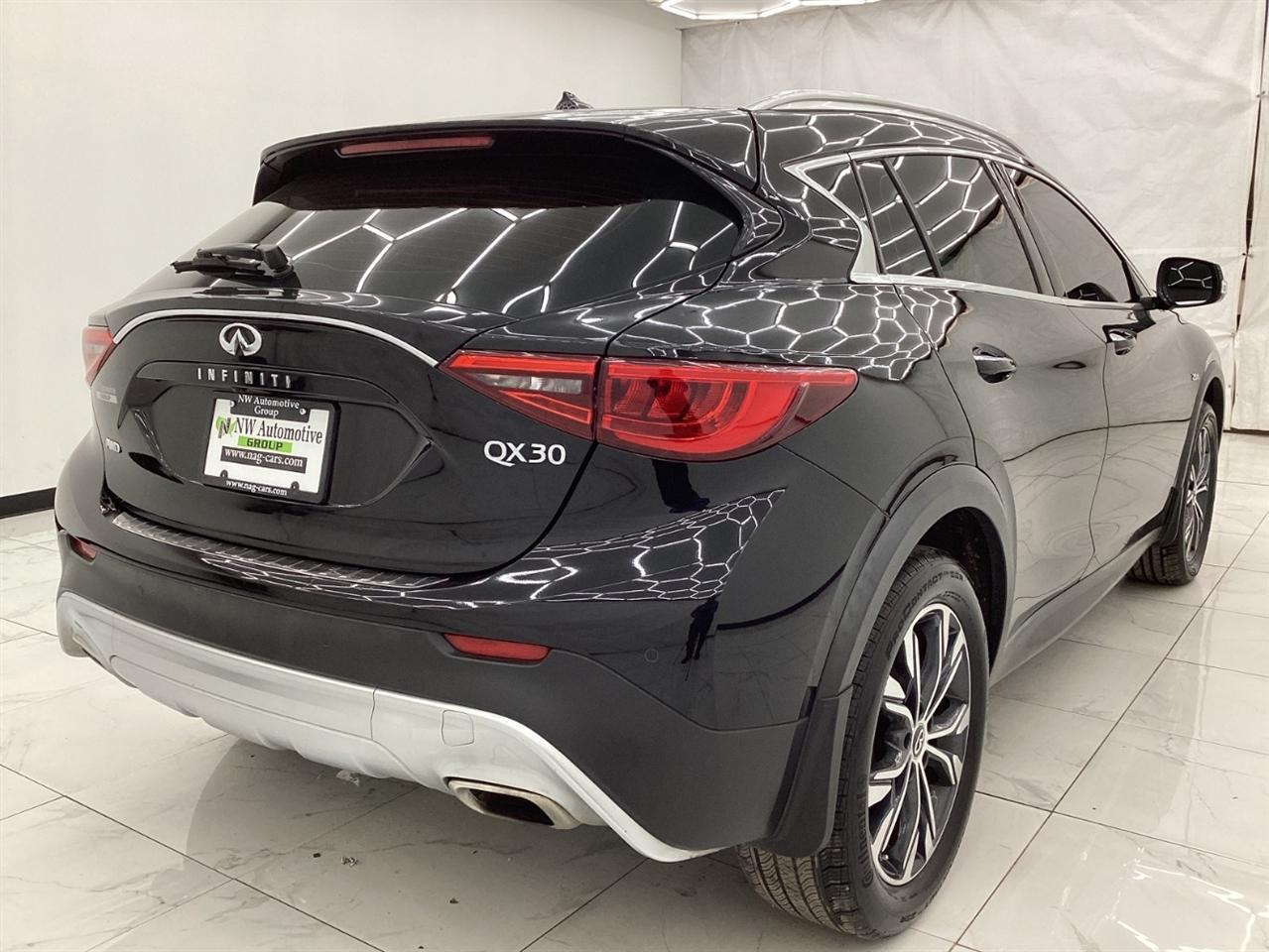 Infiniti QX30 Premium AWD 2018