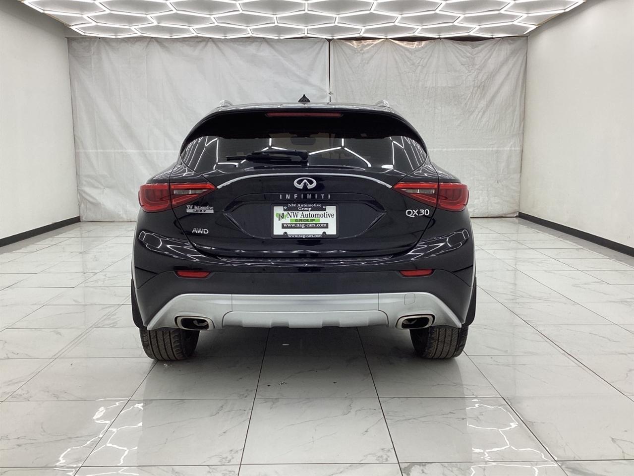 Infiniti QX30 Premium AWD 2018