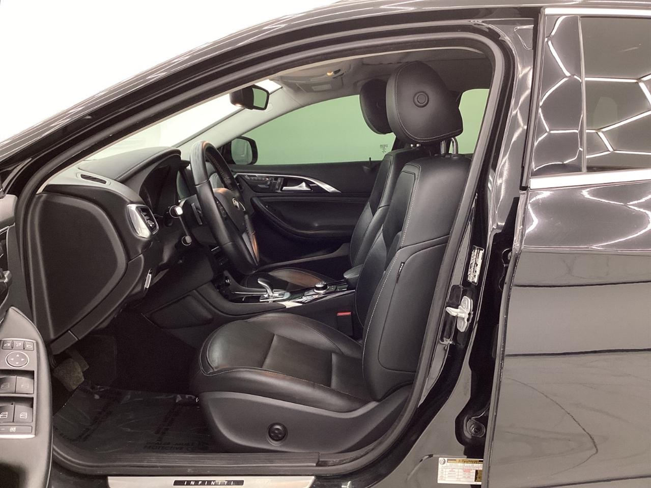 Infiniti QX30 Premium AWD 2018