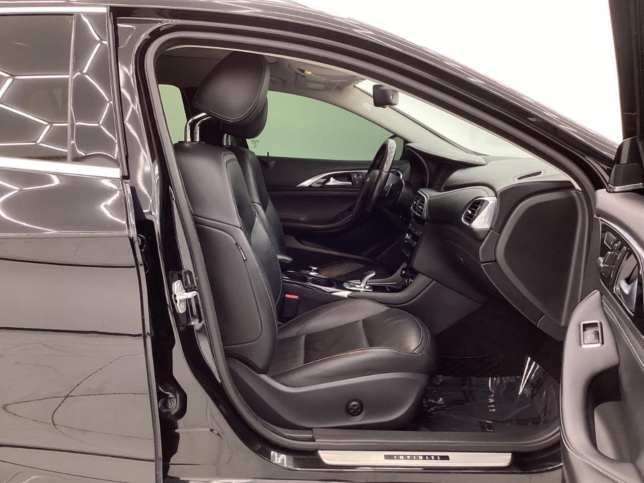 Infiniti QX30 Premium AWD 2018