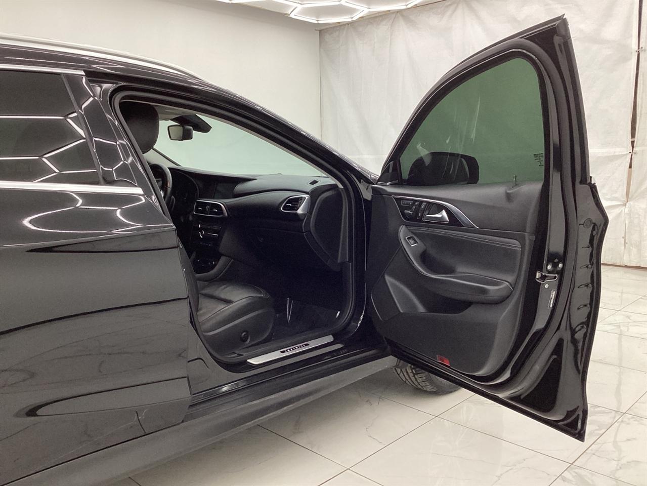 Infiniti QX30 Premium AWD 2018