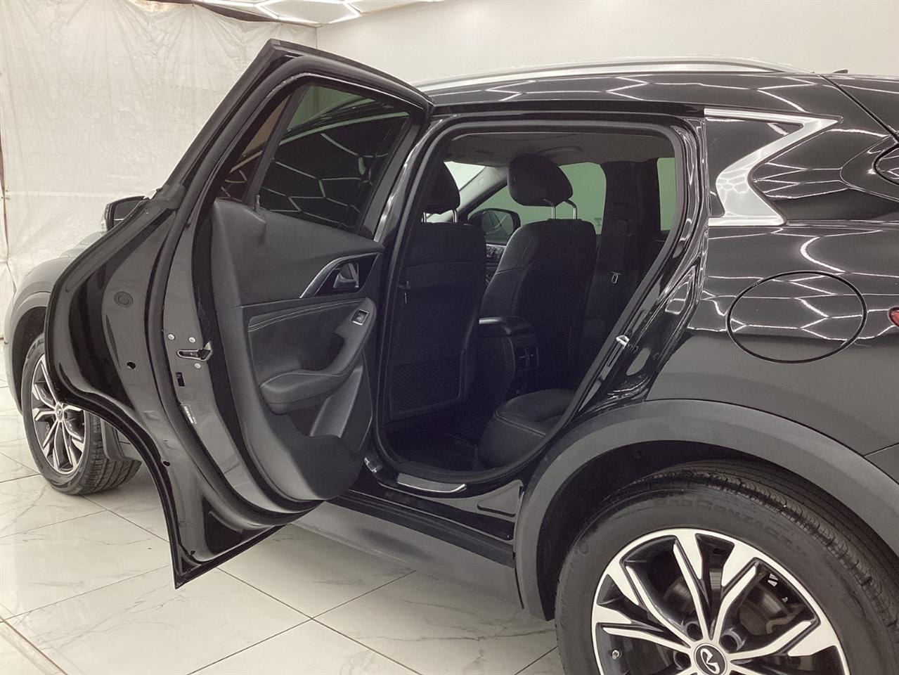 Infiniti QX30 Premium AWD 2018