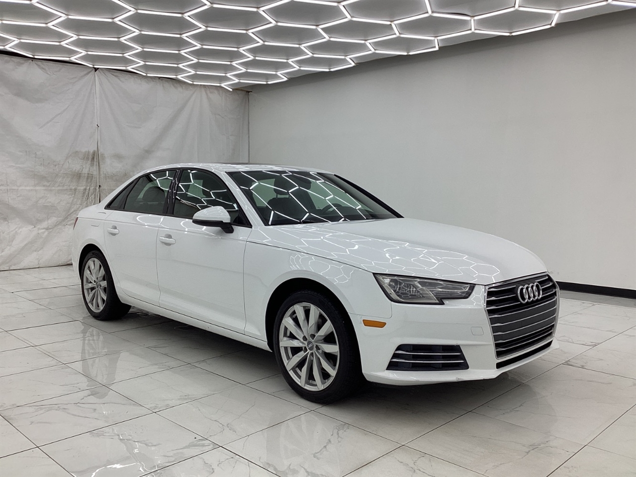 Audi A4 2.0 TFSI Auto ultra Premium FWD 2017