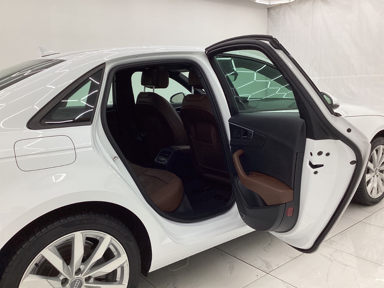 Audi A4 2.0 TFSI Auto ultra Premium FWD 2017