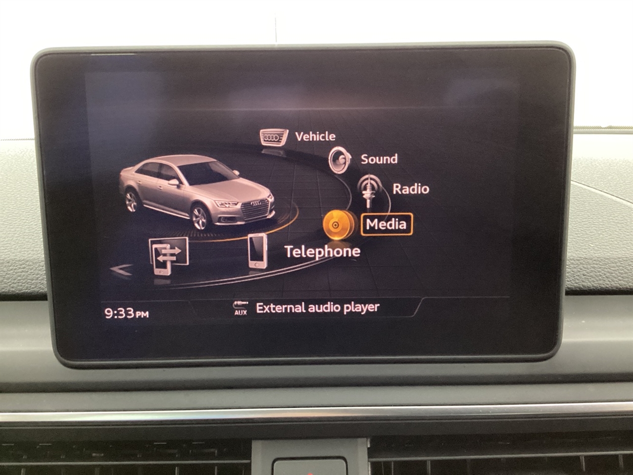 Audi A4 2.0 TFSI Auto ultra Premium FWD 2017