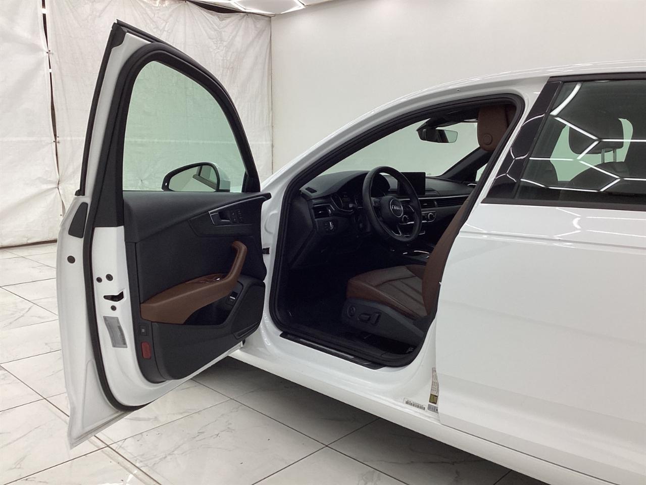 Audi A4 2.0 TFSI Auto ultra Premium FWD 2017