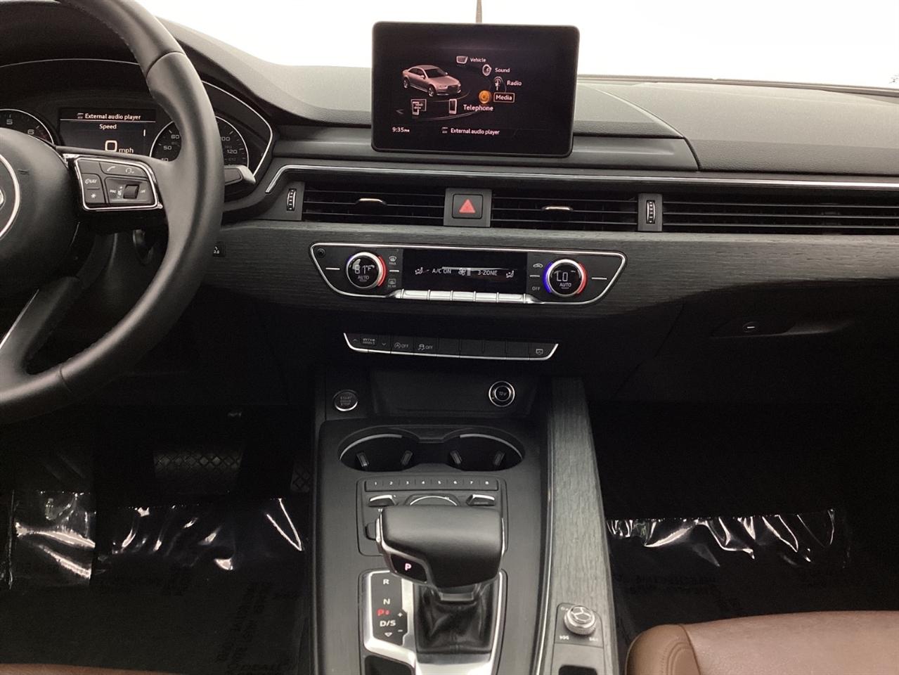 Audi A4 2.0 TFSI Auto ultra Premium FWD 2017