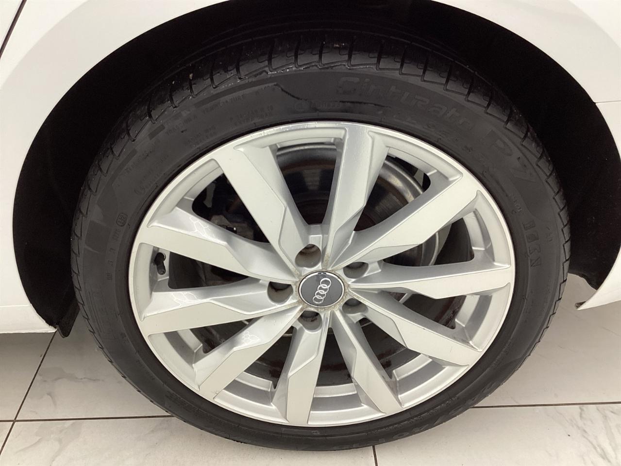 Audi A4 2.0 TFSI Auto ultra Premium FWD 2017