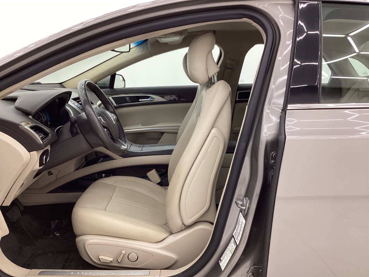 Lincoln MKZ 4dr Sdn Hybrid FWD 2016