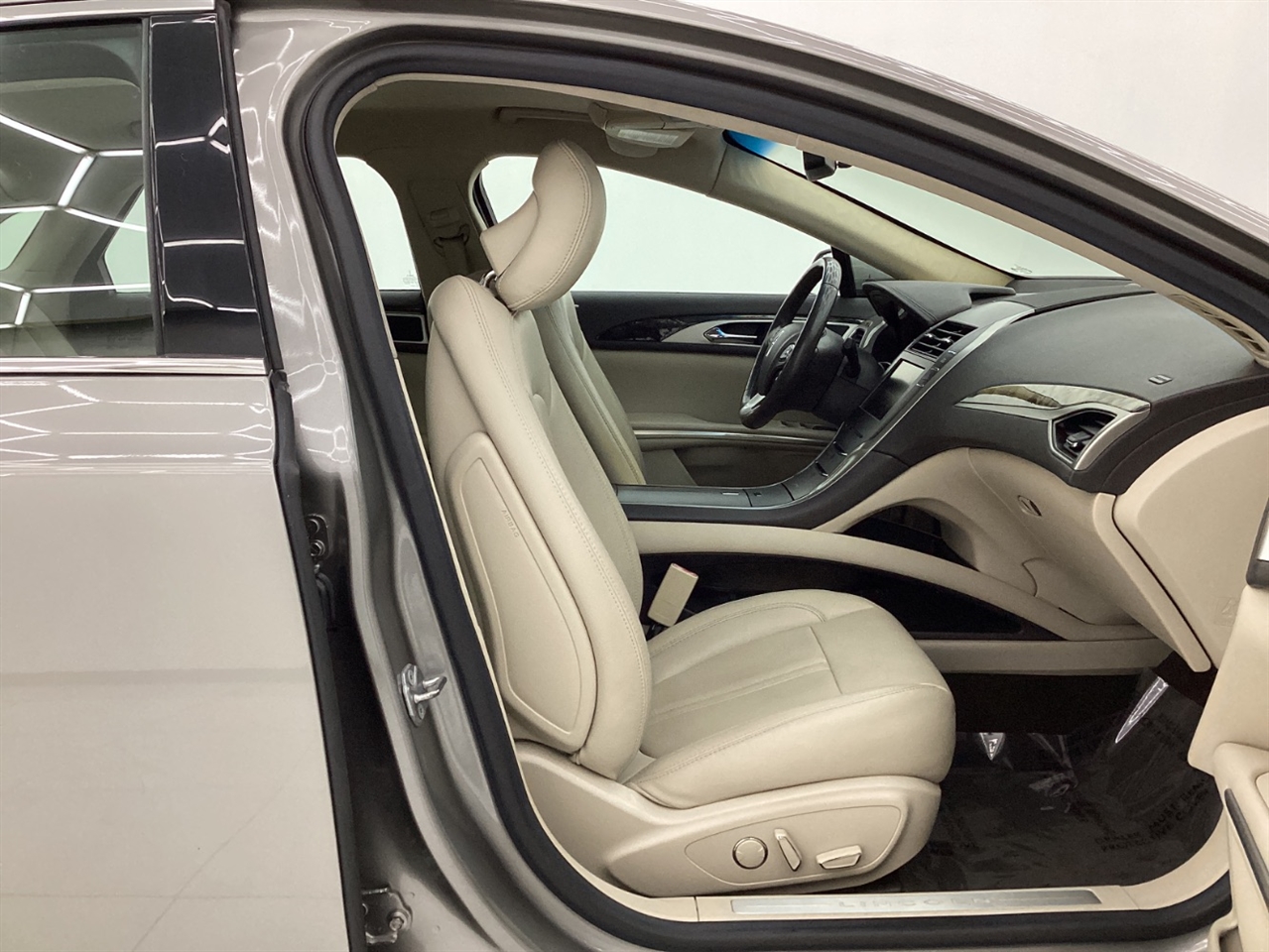 Lincoln MKZ 4dr Sdn Hybrid FWD 2016