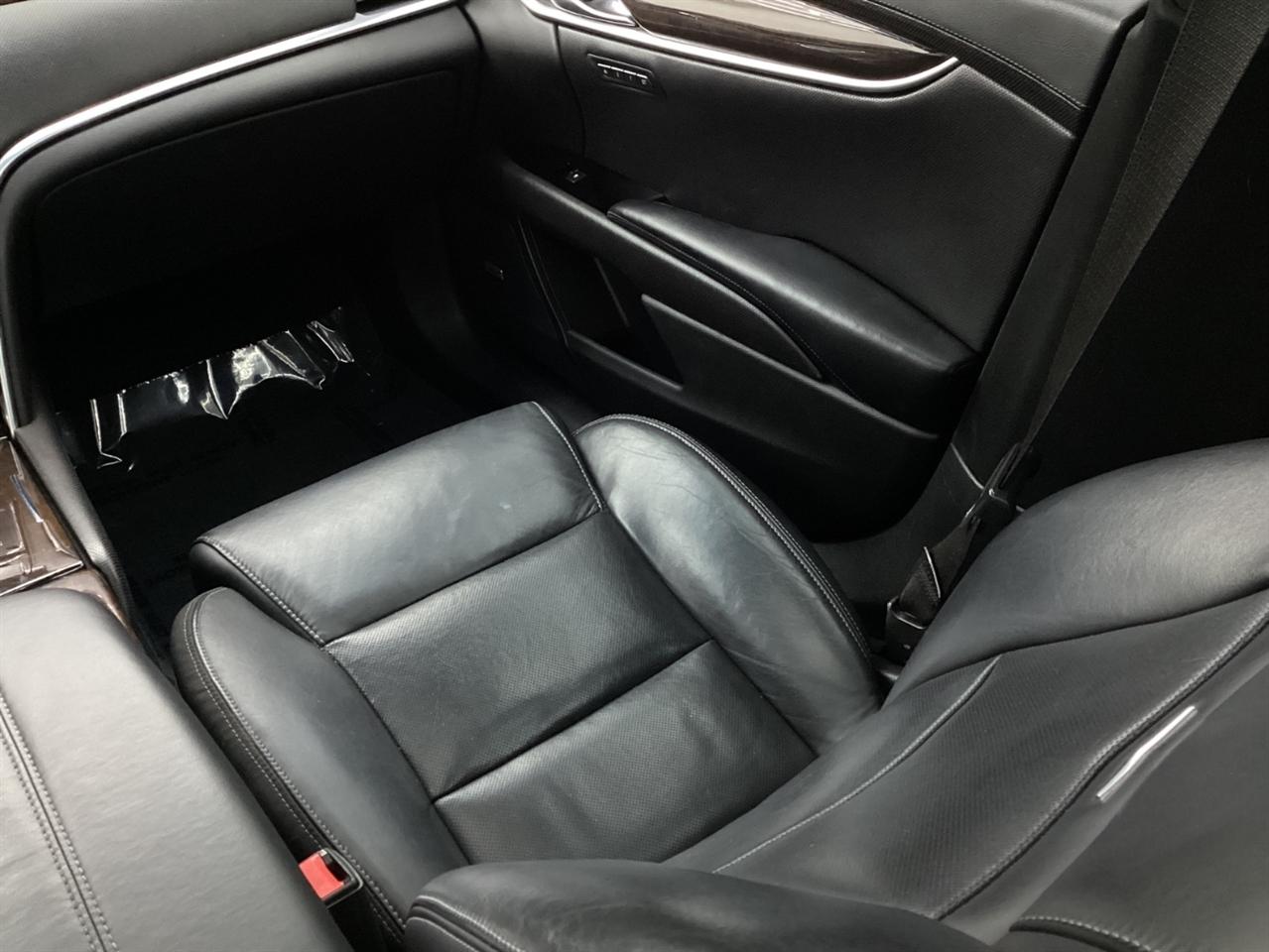 Cadillac XTS 4dr Sdn Luxury Collection FWD 2016