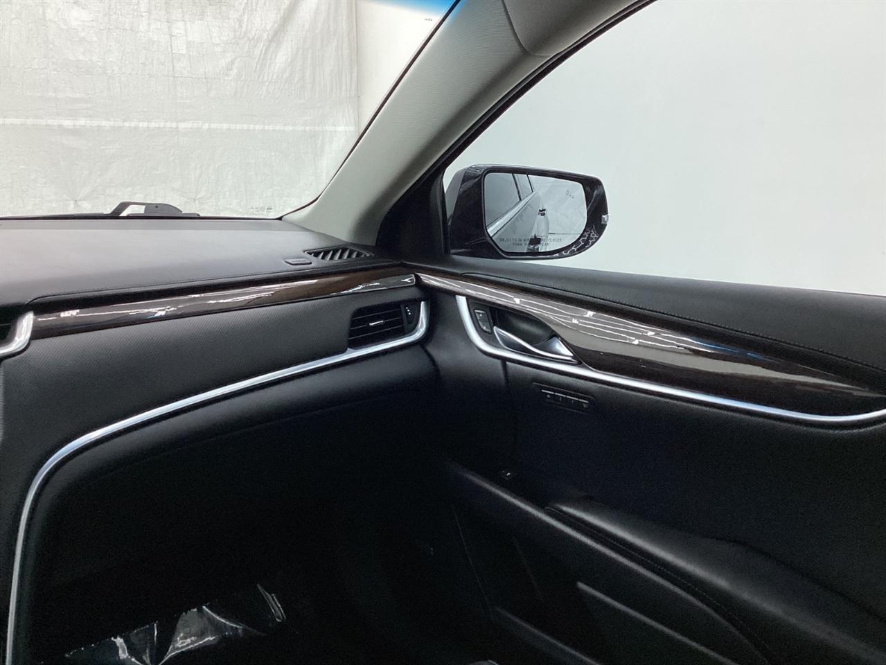 Cadillac XTS 4dr Sdn Luxury Collection FWD 2016