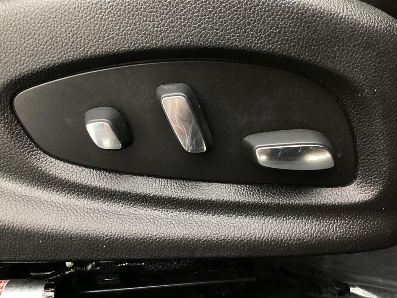 Cadillac XTS 4dr Sdn Luxury Collection FWD 2016