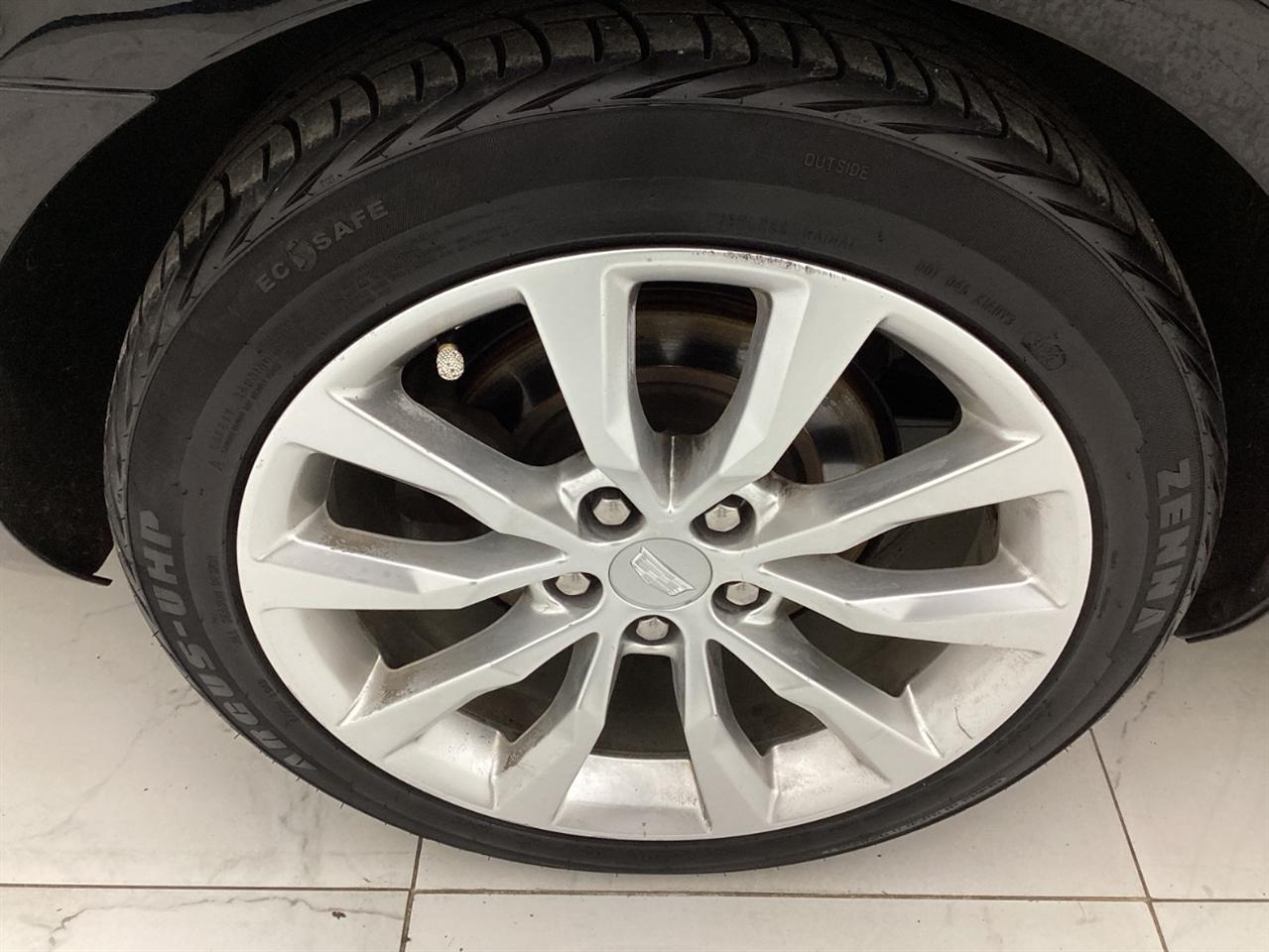 Cadillac XTS 4dr Sdn Luxury Collection FWD 2016