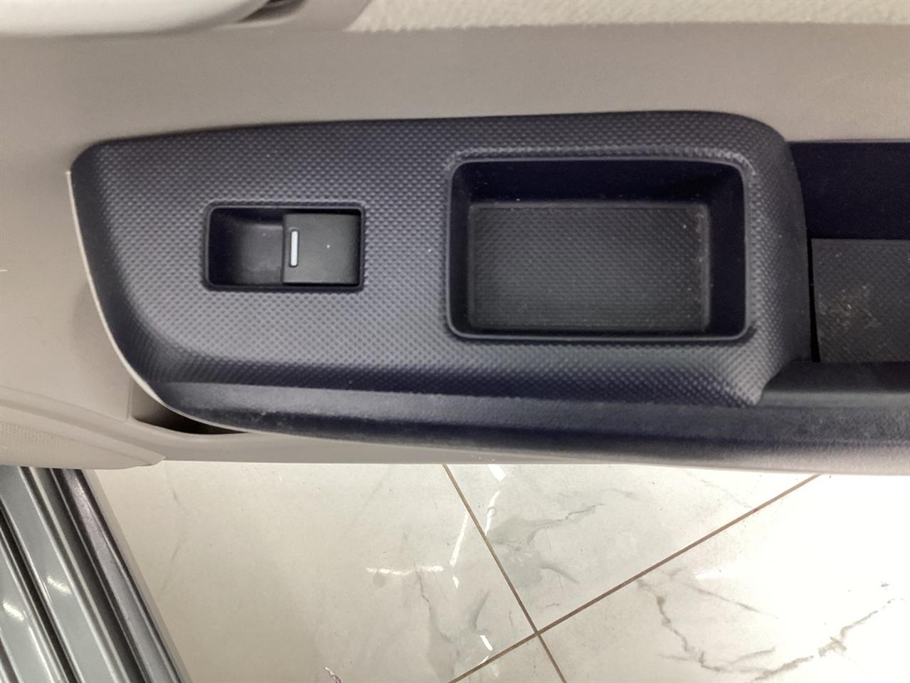 Honda Insight 5dr CVT EX 2010